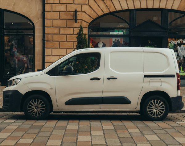 Location utilitaire Le Mans : large choix et tarifs avantageux